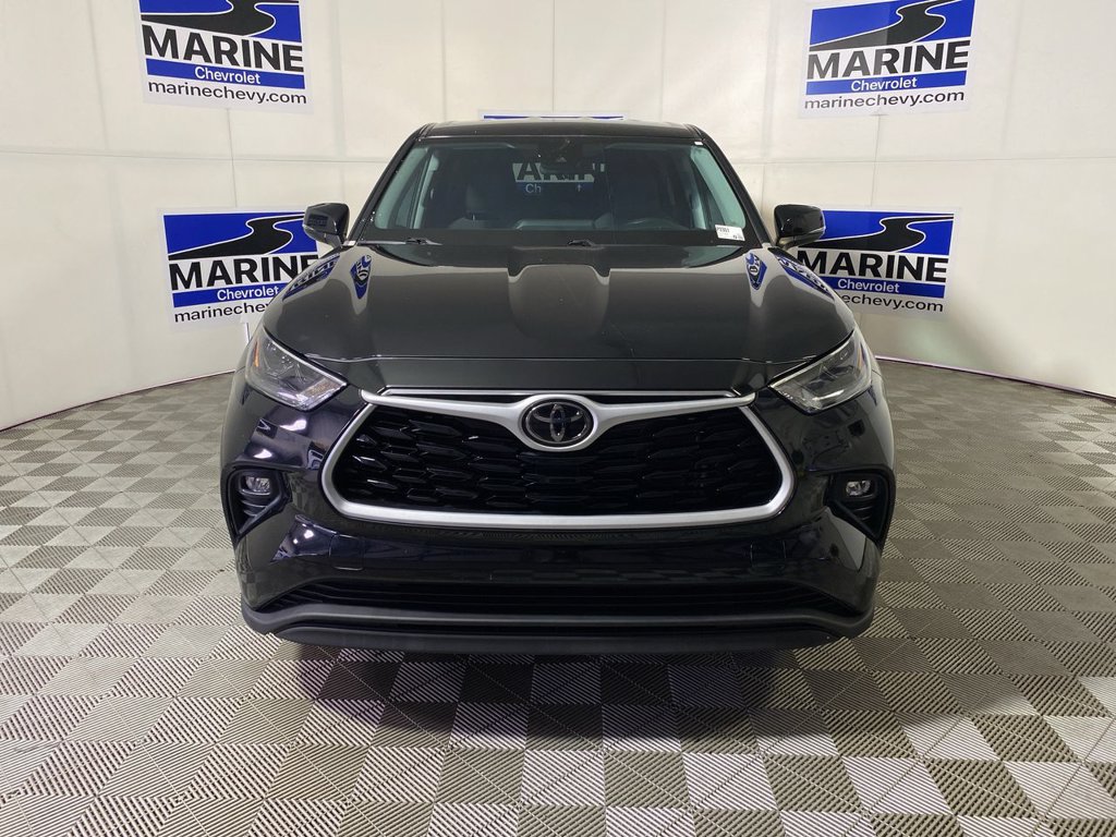 Used 2023 Toyota Highlander LE FWD image 12