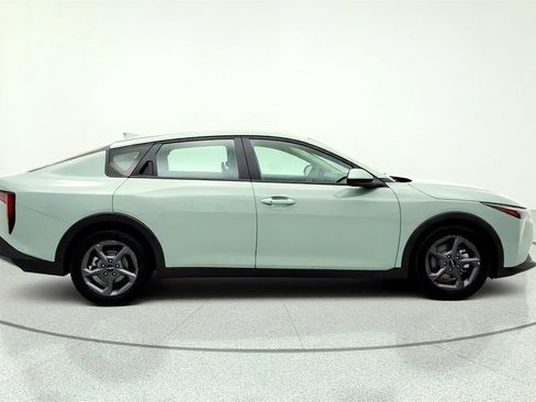 Used 2025 Kia K4 FWD image 4