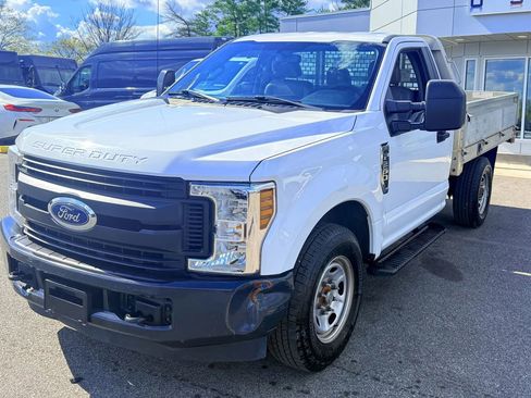 Used 2019 Ford F250 XL RWD image 2