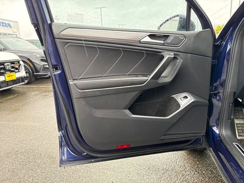 Used 2022 Volkswagen Tiguan SEL R-Line image 16