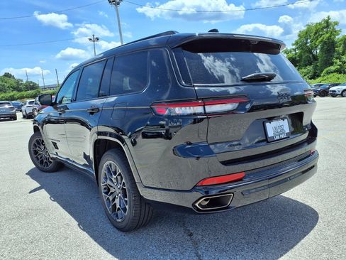 Used 2023 Jeep Grand Cherokee L Summit AWD/4WD image 39