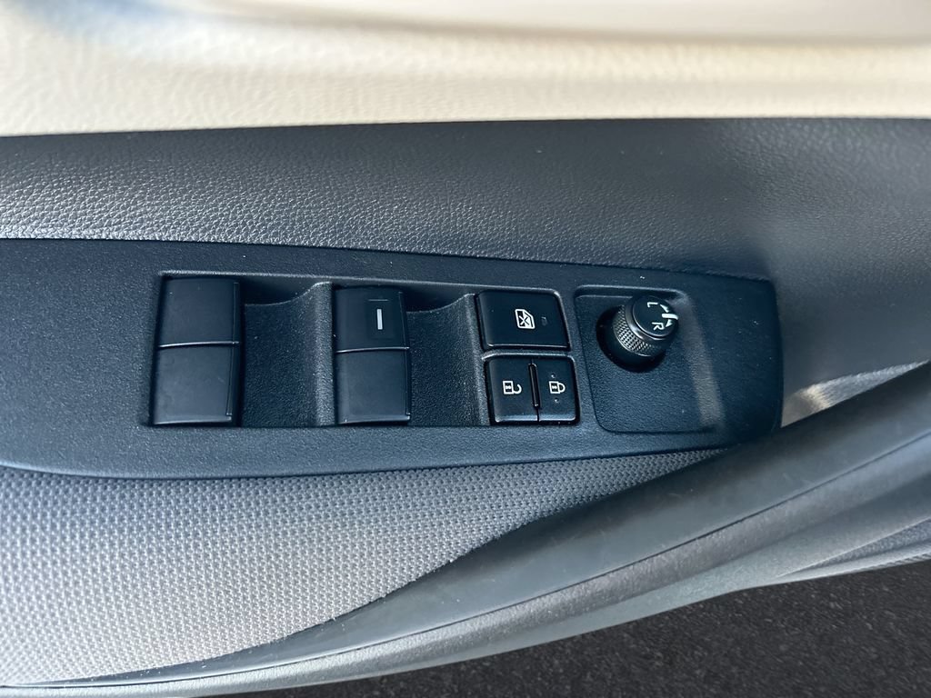 Used 2026 Toyota Corolla LE FWD image 12