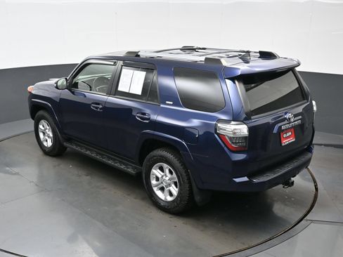 Used 2021 Toyota 4Runner SR5 Premium w/ Moonroof Package AWD/4WD image 42