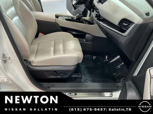 Used 2023 Nissan Rogue SL w/ SL Premium Package FWD image 16