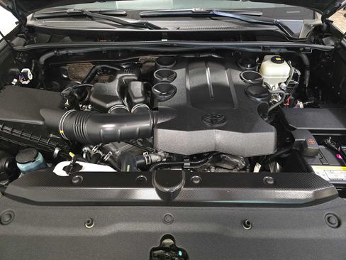 Used 2019 Toyota 4Runner SR5 Premium AWD/4WD image 9