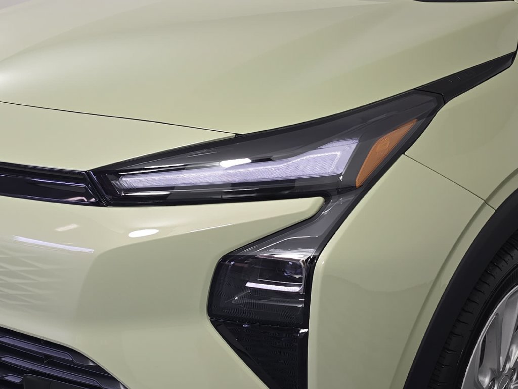 New 2027 Chevrolet Bolt LT w/ Comfort Package FWD image 27