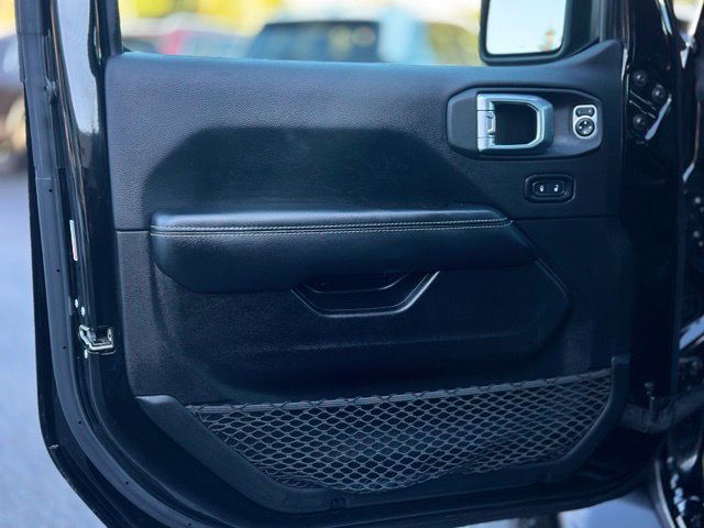 Used 2021 Jeep Gladiator Overland w/ Popular Equipment Package AWD/4WD image 12