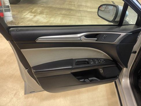 Used 2018 Ford Fusion S image 19