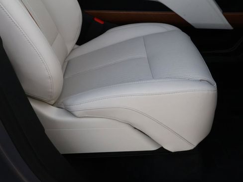 Used 2026 Cadillac Vistiq Luxury image 20