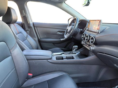 Used 2022 Nissan Sentra SR w/ Trunk Package image 14