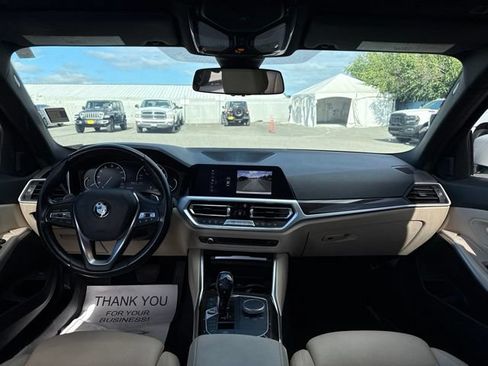 Used 2019 BMW 330i Sedan w/ Driving Assistance Package RWD image 17