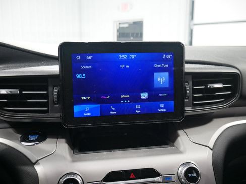 Certified 2022 Ford Explorer XLT w/ Class IV Trailer Tow Package image 22