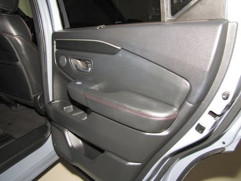 Certified 2025 Honda Pilot Black Edition image 20