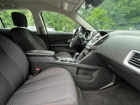 Used 2017 Chevrolet Equinox LS FWD image 37