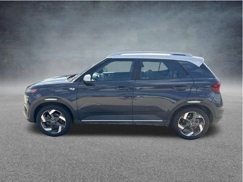 Used 2024 Hyundai Venue Limited FWD image 6