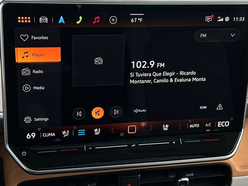 New 2025 Volkswagen ID. Buzz 1st Edition image 17