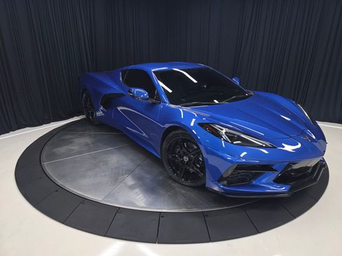 Used 2020 Chevrolet Corvette Stingray Preferred Cpe w/ 2LT Preferred Equipment Group RWD image 50