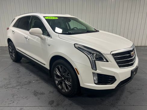 Used 2019 Cadillac XT5 Luxury w/ LPO, Black Ice Package image 22