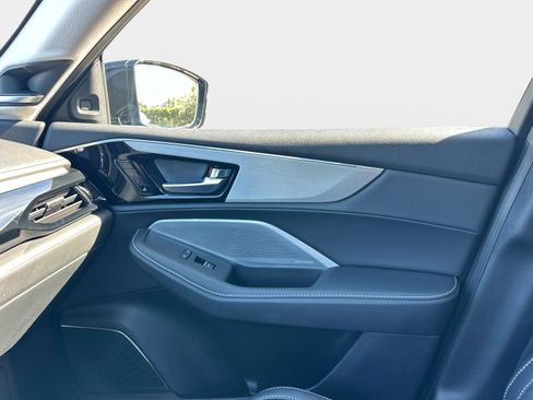 Certified 2025 Acura MDX FWD w/ Technology Package image 23