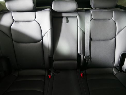 Certified 2025 Genesis GV70 2.5T image 13