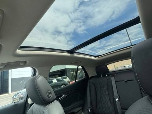 Used 2023 Buick Envision Avenir AWD/4WD image 13