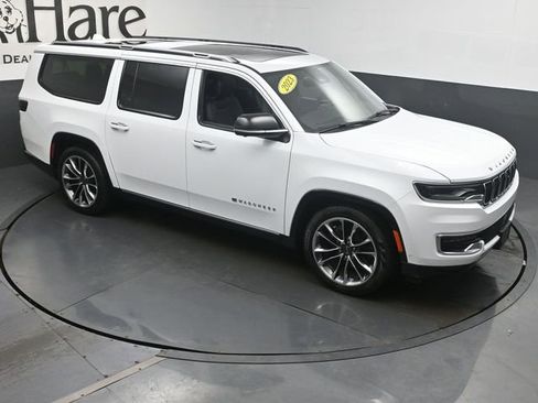 Used 2023 Jeep Wagoneer L Series III w/ Premium Group I AWD/4WD image 49