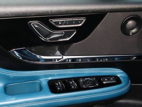 Used 2020 Lincoln Corsair Reserve image 13