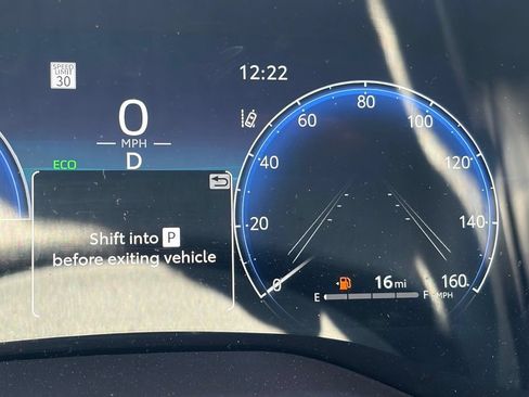 Used 2025 Toyota Sienna XSE AWD/4WD image 29
