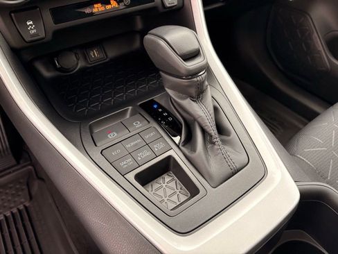 Used 2025 Toyota RAV4 XLE w/ Convenience Package image 19