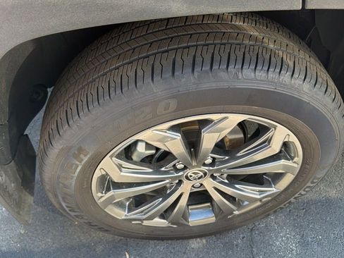 Used 2025 Toyota RAV4 Limited w/ Advanced Technology Package image 7