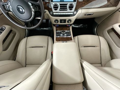 Certified 2015 Rolls-Royce Wraith RWD image 23