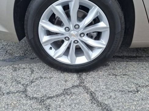 Used 2024 Chevrolet Malibu LT image 25