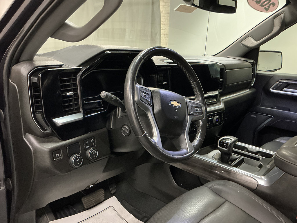 Used 2022 Chevrolet Silverado 1500 LTZ RWD image 10