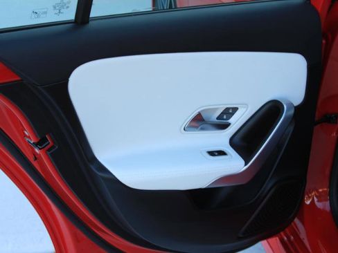 Used 2019 Mercedes-Benz A 220 4MATIC image 38