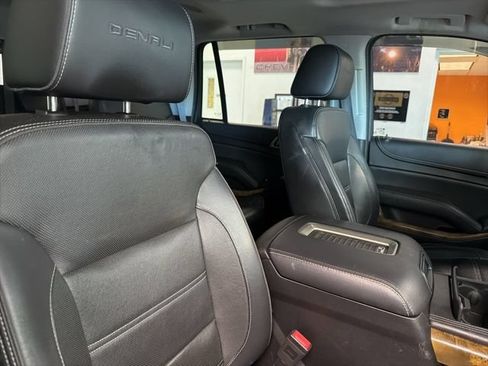 Used 2017 GMC Yukon Denali w/ Open Road Package AWD/4WD image 32