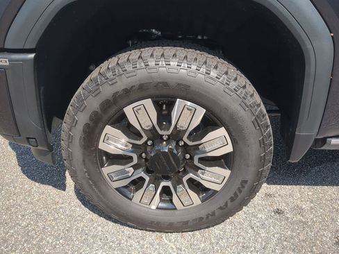 New 2025 GMC Sierra 2500 Denali w/ Denali Reserve Package image 34