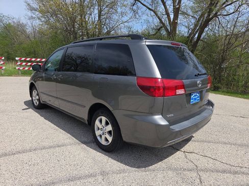 Used 2005 Toyota Sienna LE FWD image 3