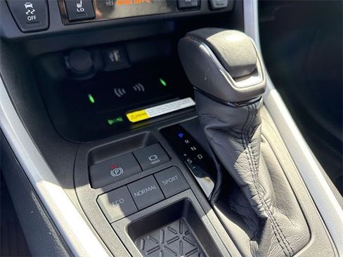 Used 2024 Toyota RAV4 XLE Premium image 20