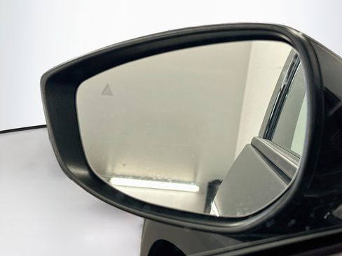 Used 2025 MAZDA CX-50 AWD 2.5 Hybrid w/ Premium Pkg image 16