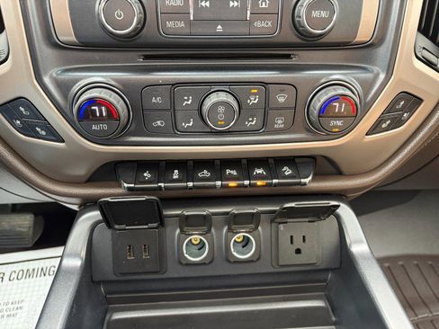 Used 2017 GMC Sierra 1500 Denali AWD/4WD image 17