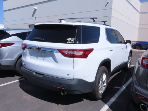 Used 2018 Chevrolet Traverse LT FWD image 3