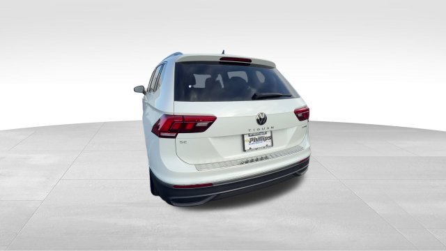 Used 2023 Volkswagen Tiguan SE w/ Panoramic Sunroof Package AWD/4WD image 5