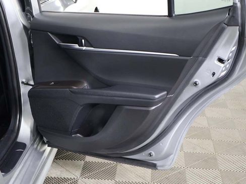 Used 2022 Toyota Camry SE FWD image 21