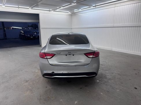 Used 2015 Chrysler 200 Limited w/ Convenience Group image 6