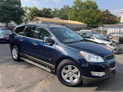 Used 2010 Chevrolet Traverse LT w/ Personal Connectivity Package AWD/4WD image 2