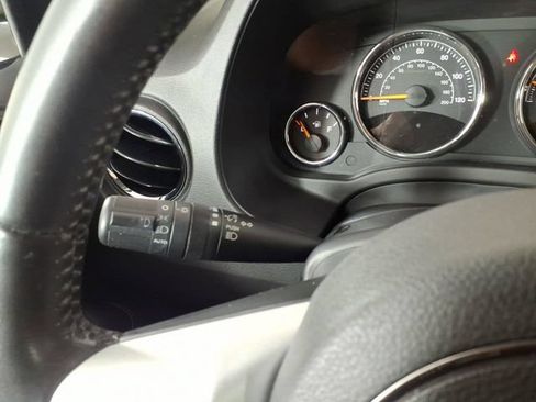 Used 2017 Jeep Compass High Altitude AWD/4WD image 19