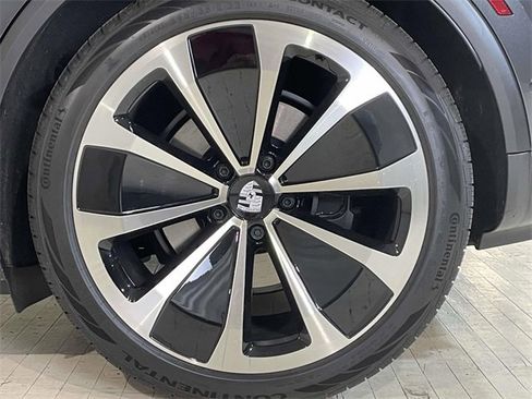 New 2025 Porsche Macan 4 Electric image 14