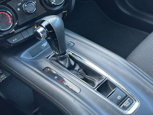 Used 2019 Honda HR-V Sport image 33