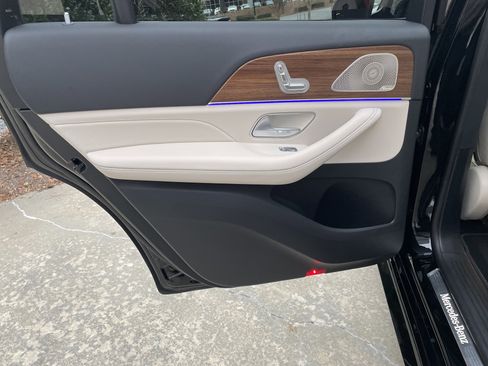 Certified 2025 Mercedes-Benz GLS 450 4MATIC w/ AMG Line Exterior image 39