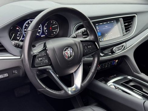 Used 2024 Buick Enclave Premium image 18
